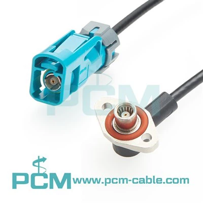 FAKRA à SMB 90 degrés 2- Hole Bride Moupnon Signal Adaptateur de câble de véhicule